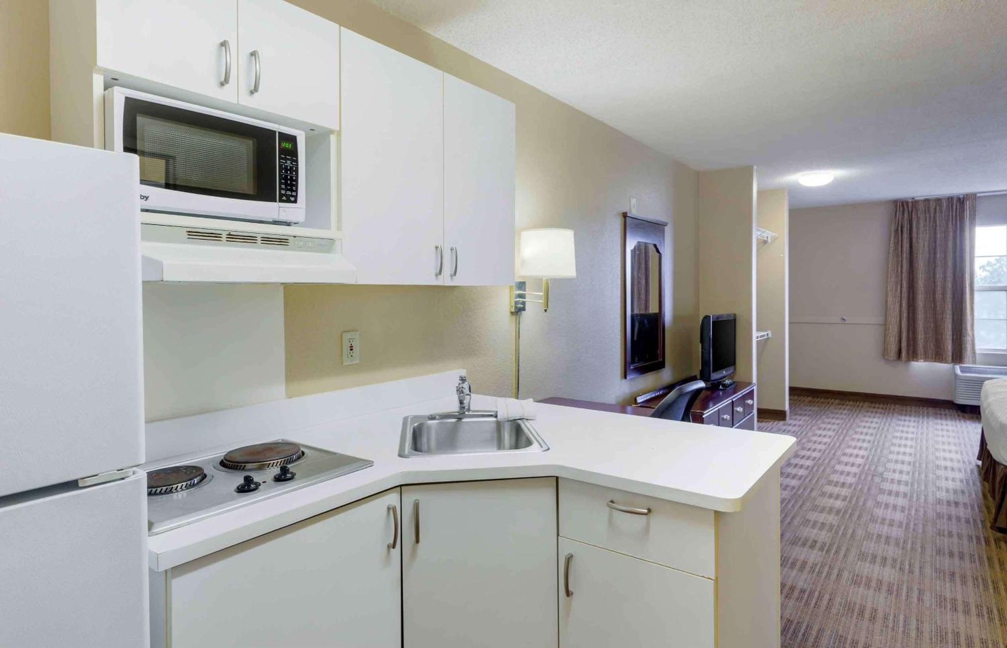 Extended Stay America Select Suites - Fayetteville - Owen Dr Exterior photo
