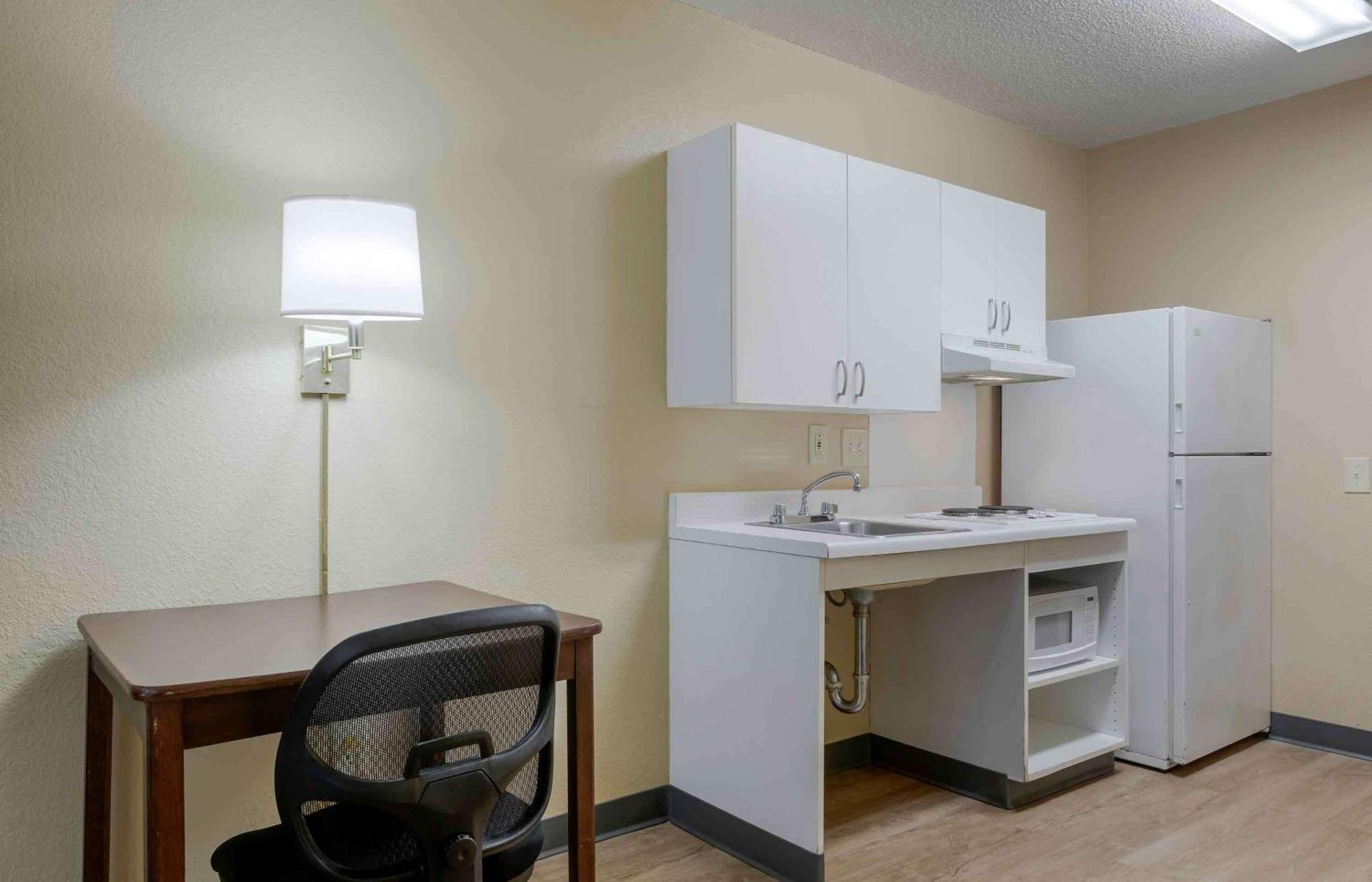 Extended Stay America Select Suites - Fayetteville - Owen Dr Exterior photo